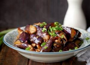 Stewed eggplants, fried in a frying pan. Recipes are quick and tasty 