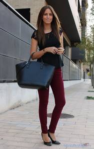 What to wear with burgundy or wine jeans