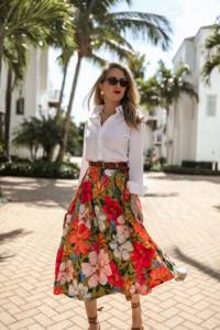 What is fashionable to wear in summer 2021? Stylish summer looks for girls 