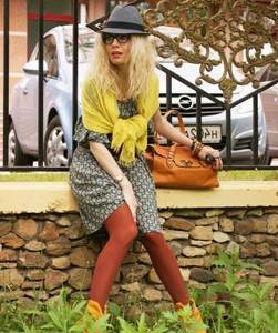 Colored tights: what and how to wear them correctly