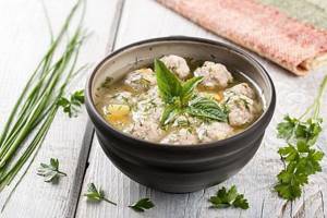 Diet soup with meatballs - recipes