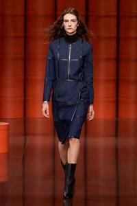 Джинсовое платье Hermes осень-зима 2021-2022