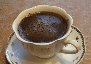 Experts have advised what is healthier to drink coffee with