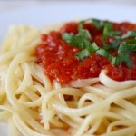Фото простого томатного соуса для спагетти