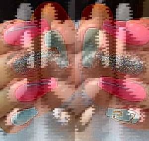 Глянцевое покрытие в стиле «балерины» на ногтях