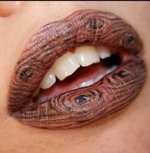 Woody lip motif idea