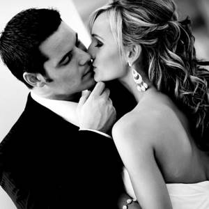 How to learn to kiss passionately, or How to make your kiss unforgettable. Lessons for girls 