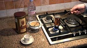 Как правильно сварить кофе в турке на электроплите Наиболее известный способом готовки