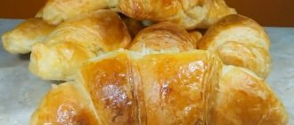 How to make puff pastry croissants with various fillings according to a recipe with photos