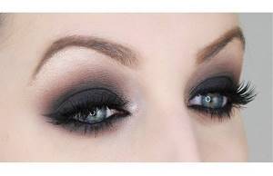 How to do smokey eye makeup on the eyes
