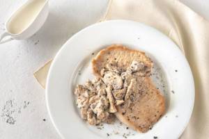 How to make creamy garlic sauce with mushrooms?