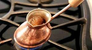 Как варить кофе в турке на газовой плите до второго поднятия