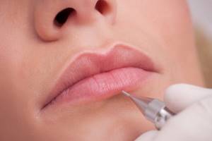 How to choose a lip tattoo