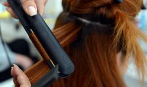 Как выпрямить волосы утюжком
