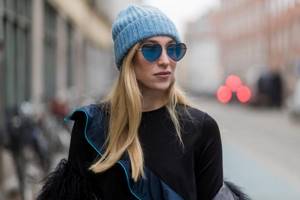 Which hat to wear with a coat? Stylist tips 
