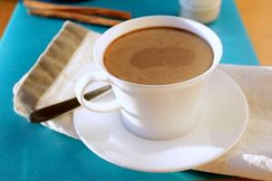 Coffee with milk: 100 g of milk with 1.5% fat contains as much as 45 kilocalories
