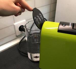 The coffee machine does not draw water