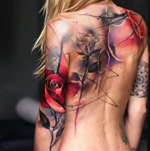 Beautiful tattoos for girls on the back. Photo 