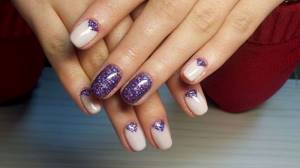 Lunar shiny manicure