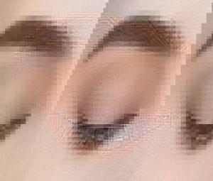eye makeup with arrows photo