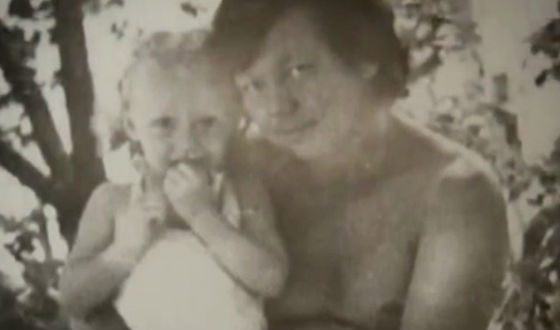 Little Albina Dzhanabaeva and her father