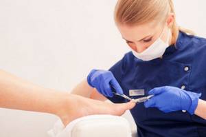 Medical pedicure for ingrown toenails