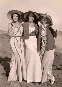Fashion of the 30s women America, USSR, England, France. Photo 