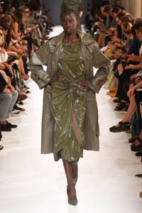 Модное зеленое платье Max Mara