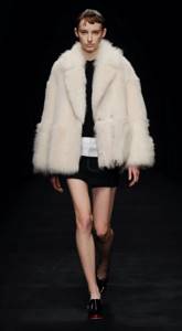 Fashionable fur coats 2021-2022: main trends photo No. 27