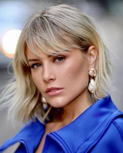 Fashionable types of bangs 2021-2022: bangs to suit your face type and hair length, current ideas for haircuts with bangs