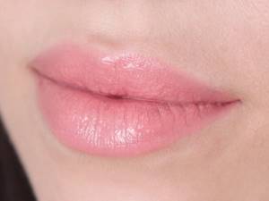 Delicate lipstick