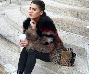 New women&#39;s fur coats and stylish looks with fur coats for every taste