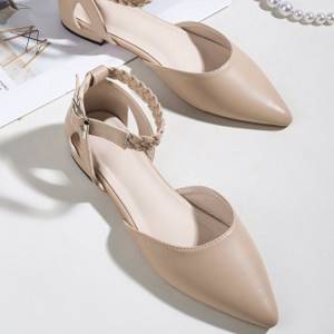 Pointed ballet flats