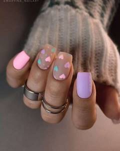 Pastel two color manicure
