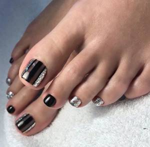 Pedicure 2021: fashionable design and new items photo No. 30