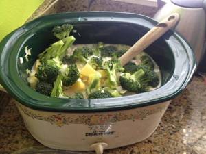The benefits of broccoli, recipes for steaming in a slow cooker, dietary