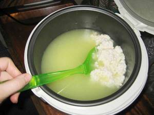 Cooking cottage cheese in a Redmond multicooker