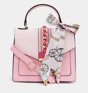 An example of a great combination of handbag and twilly. It looks elegant and bright, but not tacky 