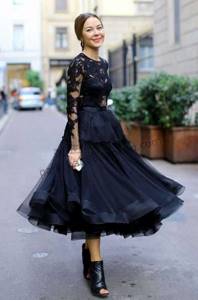 Full skirt and lace