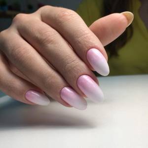 розовое омбре на ногтях