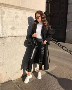 What to wear with leather trousers 2021-2022: new photos in stylish looks