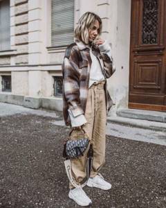 What to wear with winter women&#39;s sneakers photo ideas_2