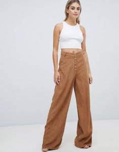 What shoes to wear with wide trousers photo