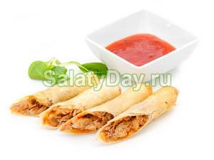 Salad roll with omelette