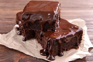 Шоколадная глазурь из какао для торта