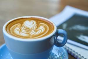 blue cup flat white