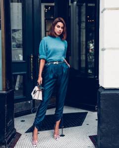 Stylish women&#39;s trousers autumn-winter 2021-2022: trendy styles, photos of new trousers