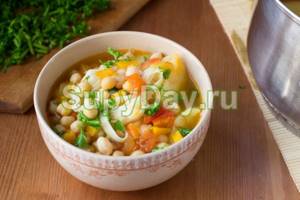 Soup with chickpeas and vegetables