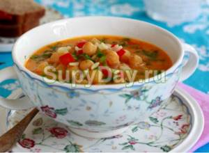 Turkish chickpea soup