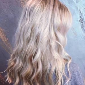 Technique for dyeing shatush on blondes